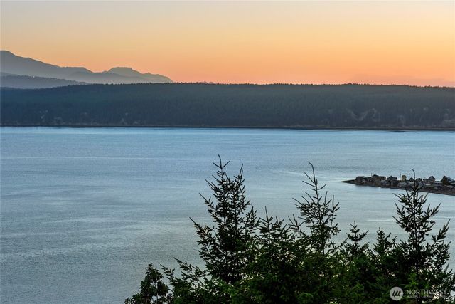 53 Combs Place, Port Townsend, WA 98368
