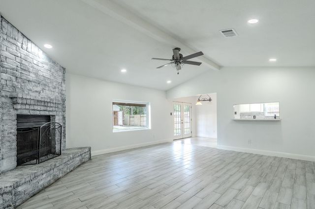 9818 Toucan Lane, Conroe, TX 77385