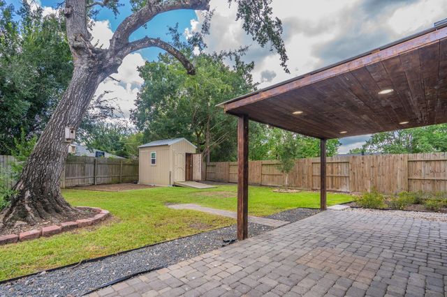 9818 Toucan Lane, Conroe, TX 77385
