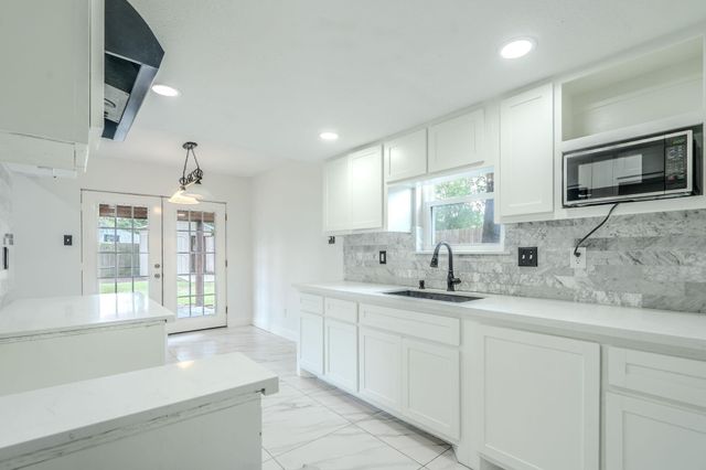 9818 Toucan Lane, Conroe, TX 77385