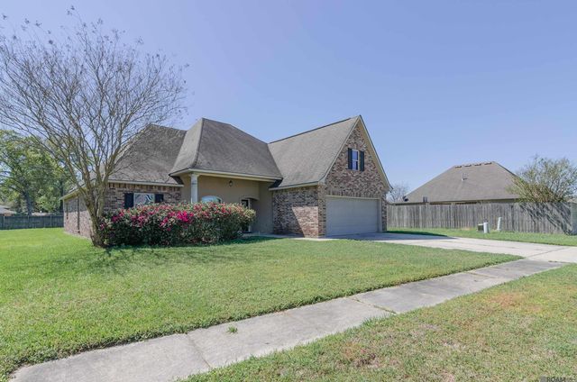 2263 Zelmere St, Zachary, LA 70791