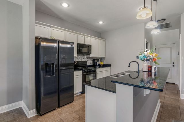 2263 Zelmere St, Zachary, LA 70791