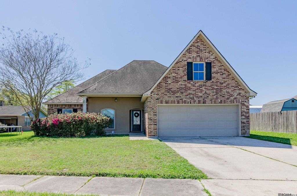 2263 Zelmere St, Zachary, LA 70791