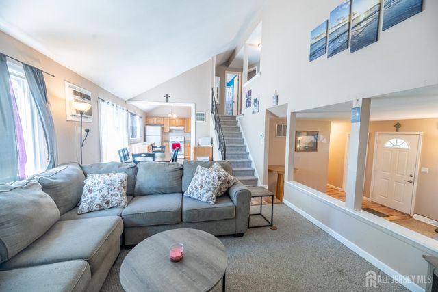 21 Mabaline Road, Old Bridge, NJ 08857