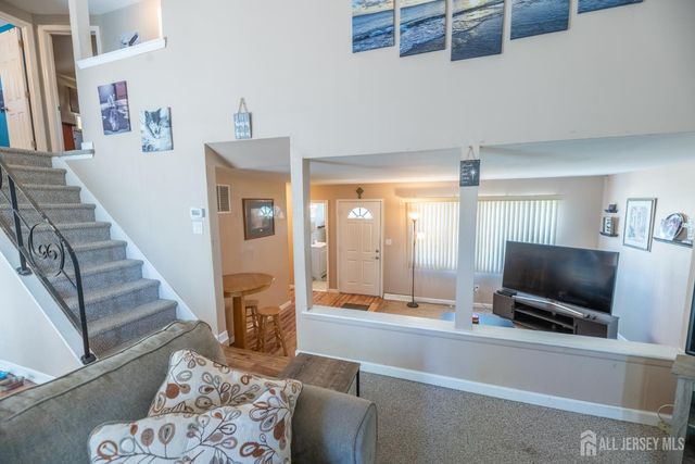 21 Mabaline Road, Old Bridge, NJ 08857