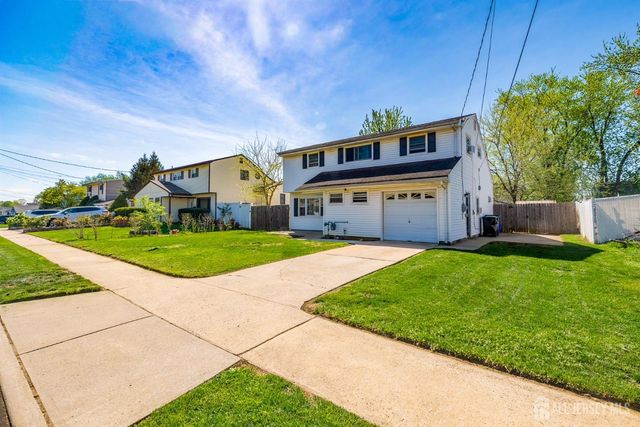 21 Mabaline Road, Old Bridge, NJ 08857