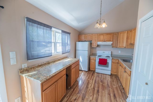 21 Mabaline Road, Old Bridge, NJ 08857