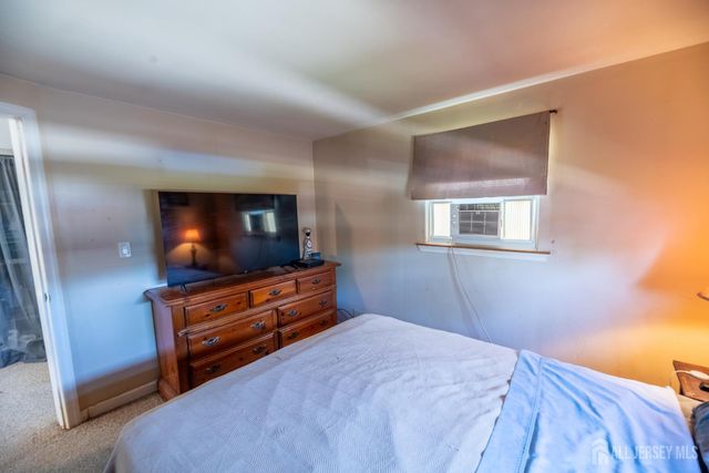 21 Mabaline Road, Old Bridge, NJ 08857