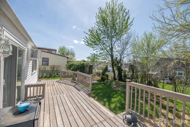 21 Mabaline Road, Old Bridge, NJ 08857