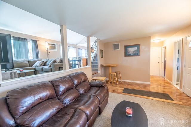 21 Mabaline Road, Old Bridge, NJ 08857