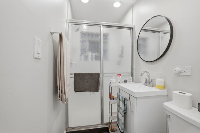 4327 N Avers Avenue, Chicago, IL 60618