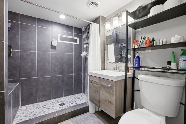 4327 N Avers Avenue, Chicago, IL 60618