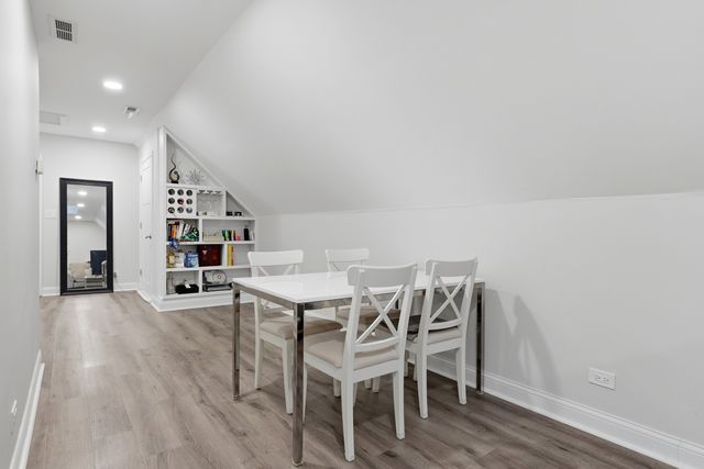 4327 N Avers Avenue, Chicago, IL 60618