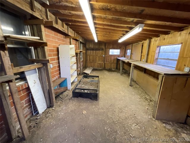 1002 E Thompson Avenue, Sapulpa, OK 74066