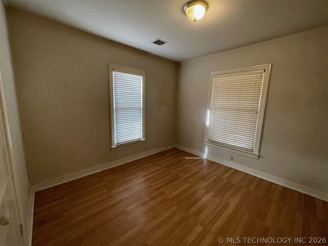 1002 E Thompson Avenue, Sapulpa, OK 74066