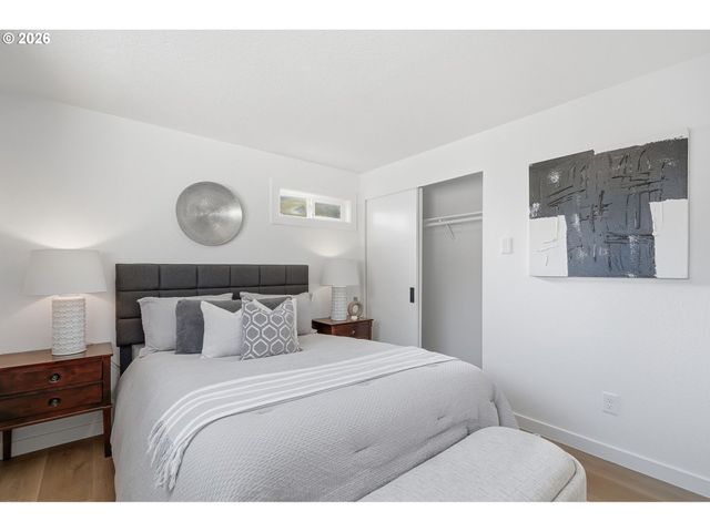 3870 Se WALNUT St, Hillsboro, OR 97123