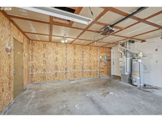 3870 Se WALNUT St, Hillsboro, OR 97123