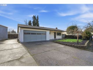 3870 Se WALNUT St, Hillsboro, OR 97123