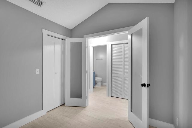 30 Catalonia Ct, St Augustine, FL 32086