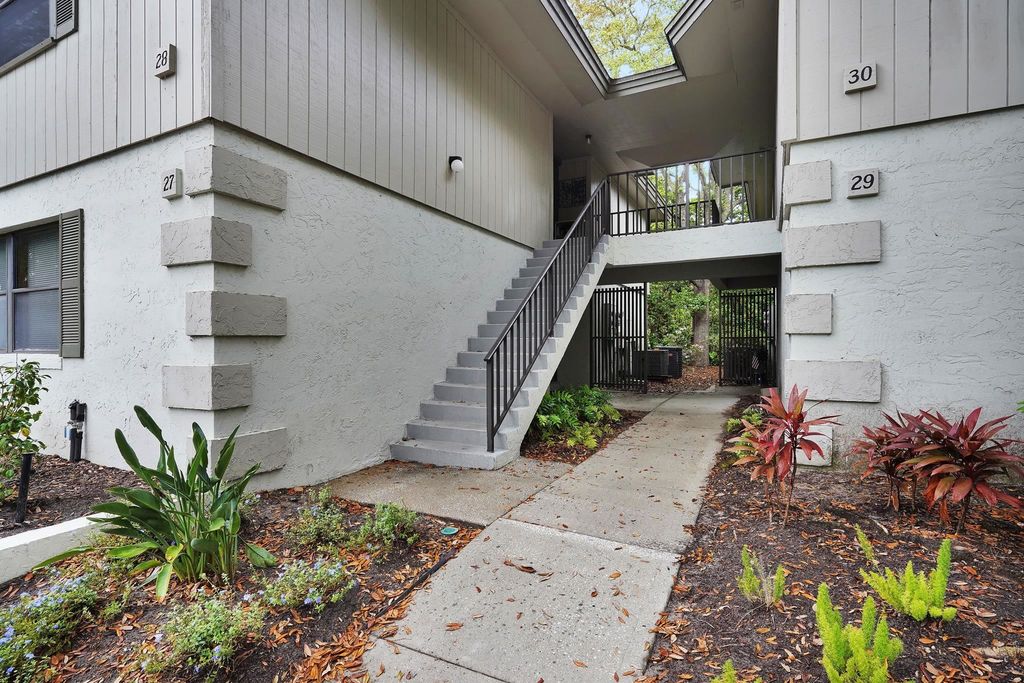 30 Catalonia Ct, St Augustine, FL 32086