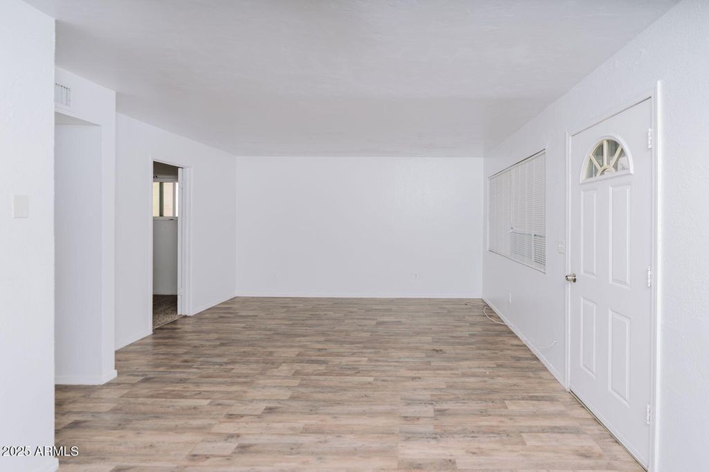 2690 N 43RD Avenue D, Phoenix, AZ 85009