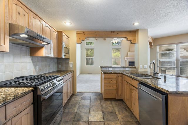 12804 Northern Sky Avenue NE, Albuquerque, NM 87111