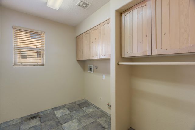12804 Northern Sky Avenue NE, Albuquerque, NM 87111