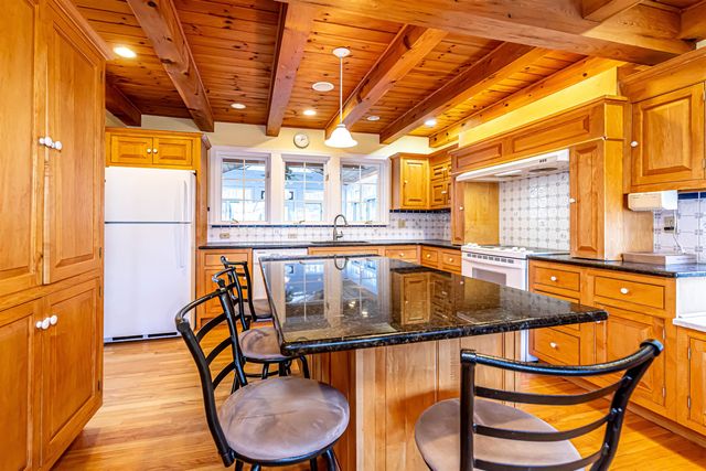 149 Mountain Road, Deerfield, NH 03037