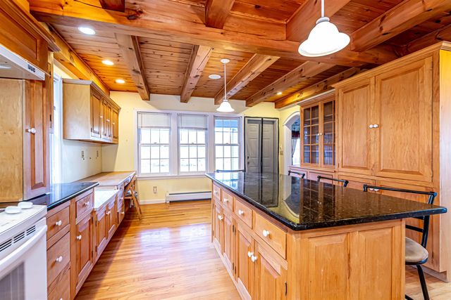 149 Mountain Road, Deerfield, NH 03037