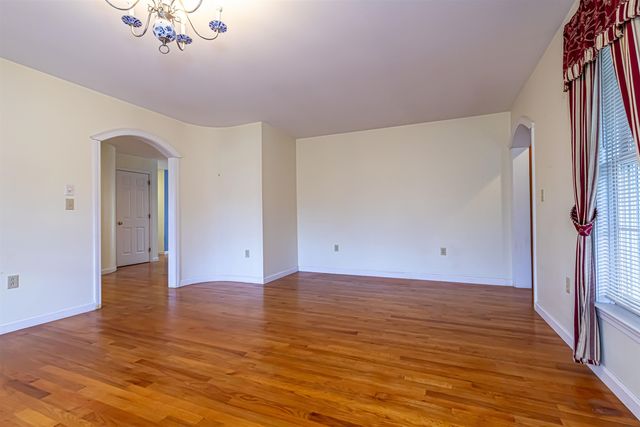 149 Mountain Road, Deerfield, NH 03037