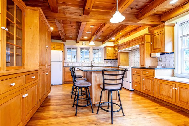 149 Mountain Road, Deerfield, NH 03037