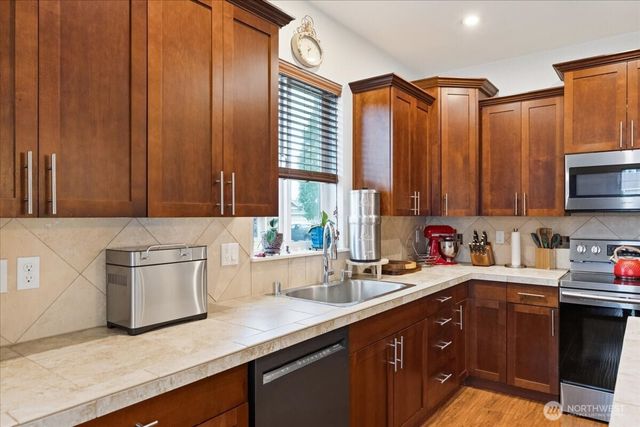 14477 100th Avenue SE, Yelm, WA 98597