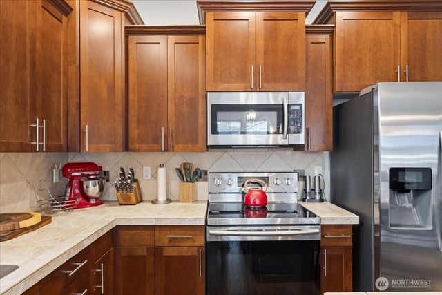 14477 100th Avenue SE, Yelm, WA 98597