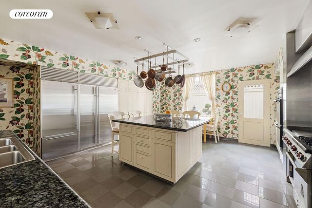 163 E 64TH Street, New York City, NY 10065