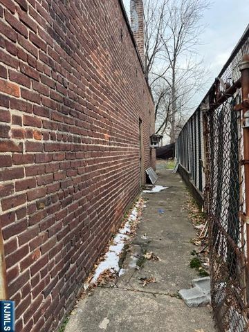 68 Dodd Street, East Orange, NJ 07017