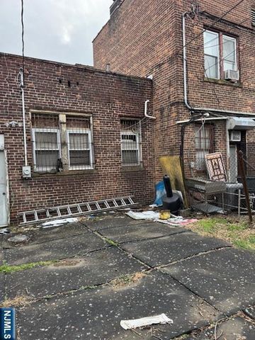 68 Dodd Street, East Orange, NJ 07017