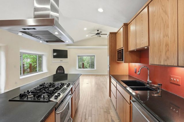 7710 E Beverly Dr, Spokane Valley, WA 99212