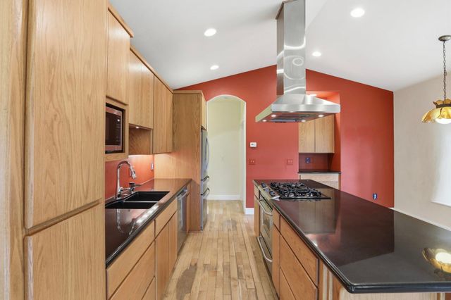 7710 E Beverly Dr, Spokane Valley, WA 99212