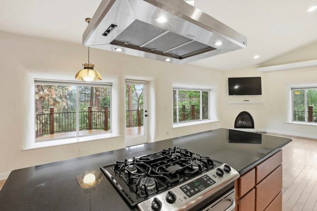 7710 E Beverly Dr, Spokane Valley, WA 99212