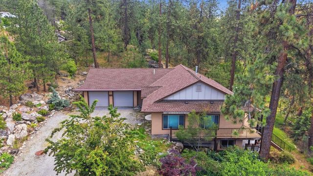 7710 E Beverly Dr, Spokane Valley, WA 99212