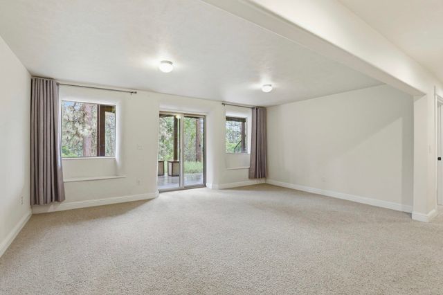 7710 E Beverly Dr, Spokane Valley, WA 99212