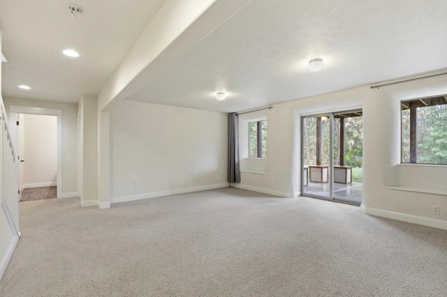 7710 E Beverly Dr, Spokane Valley, WA 99212