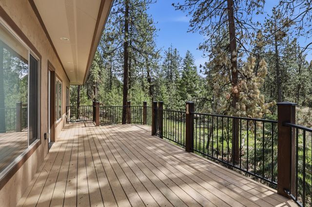 7710 E Beverly Dr, Spokane Valley, WA 99212