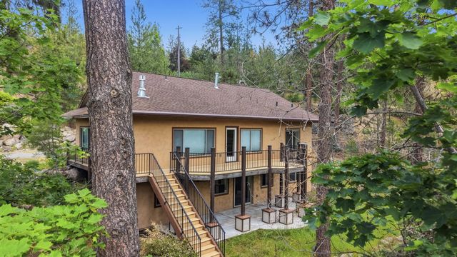 7710 E Beverly Dr, Spokane Valley, WA 99212