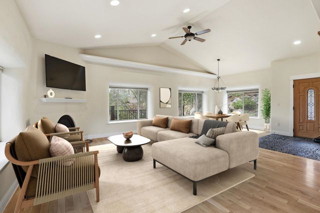 7710 E Beverly Dr, Spokane Valley, WA 99212