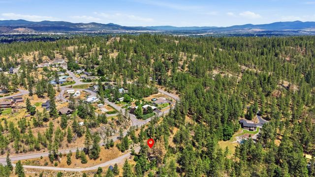 7710 E Beverly Dr, Spokane Valley, WA 99212