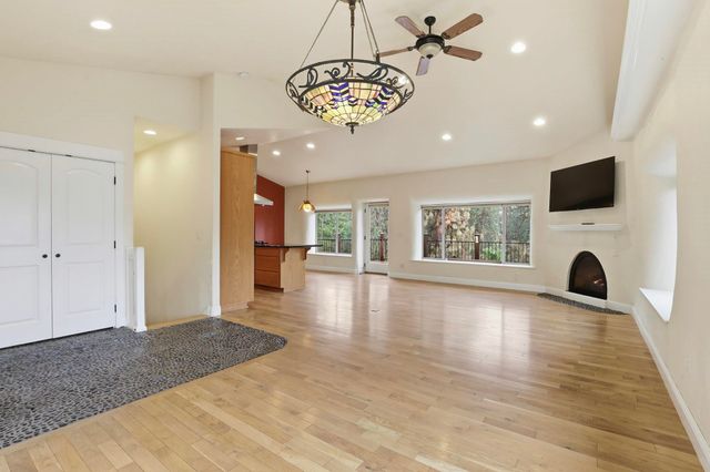 7710 E Beverly Dr, Spokane Valley, WA 99212