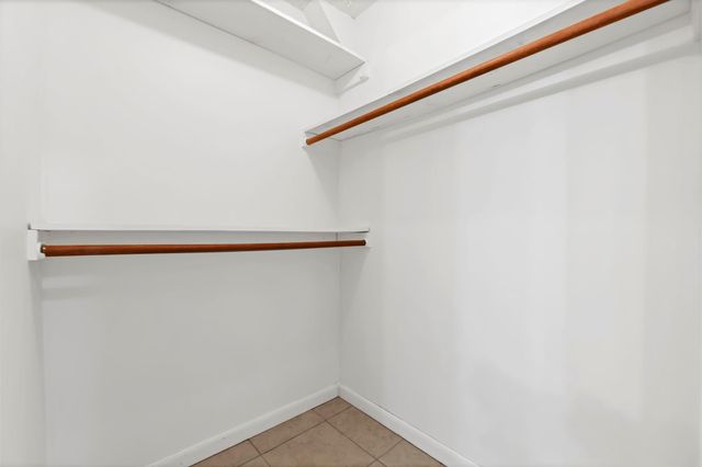 9842 Pinehurst Street, Baytown, TX 77521