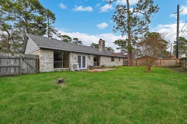 9842 Pinehurst Street, Baytown, TX 77521