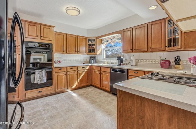 1120 DANFORTH DRIVE, Columbia, MO 65201